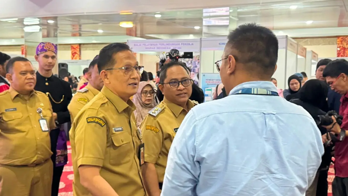 Pelayanan dan kegiatan ketenagakerjaan Disnaker Kabupaten Sumbawa